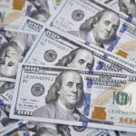 سقوط دلار آمریکا در بازار جهانی
